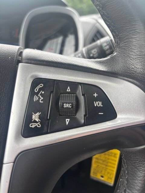 Used 2016 SUMMIT WHITE Chevrolet LT image 17