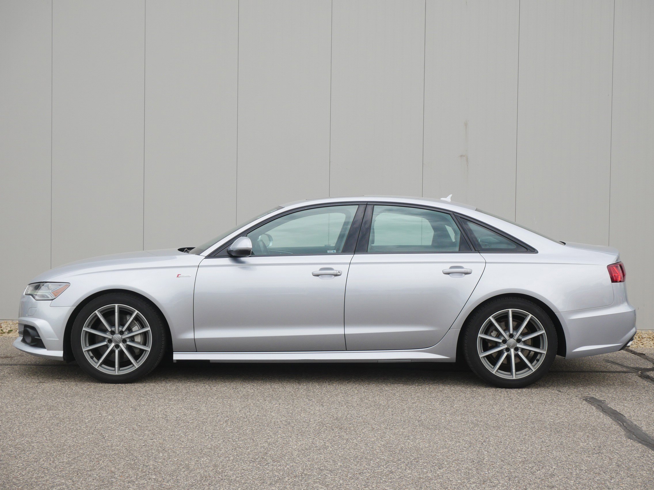Used 2018 Audi A6 Prestige with VIN WAUH3AFC4JN057286 for sale in Hastings, Minnesota