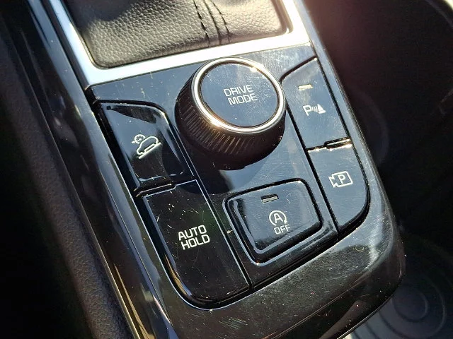 Certified Used 2023 White Kia SX-Prestige image 26