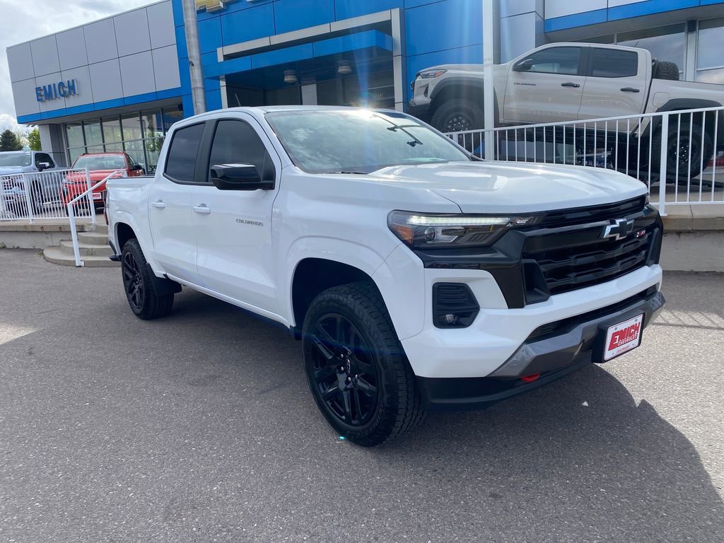 Used 2025 Summit White Chevrolet Z71 image 7