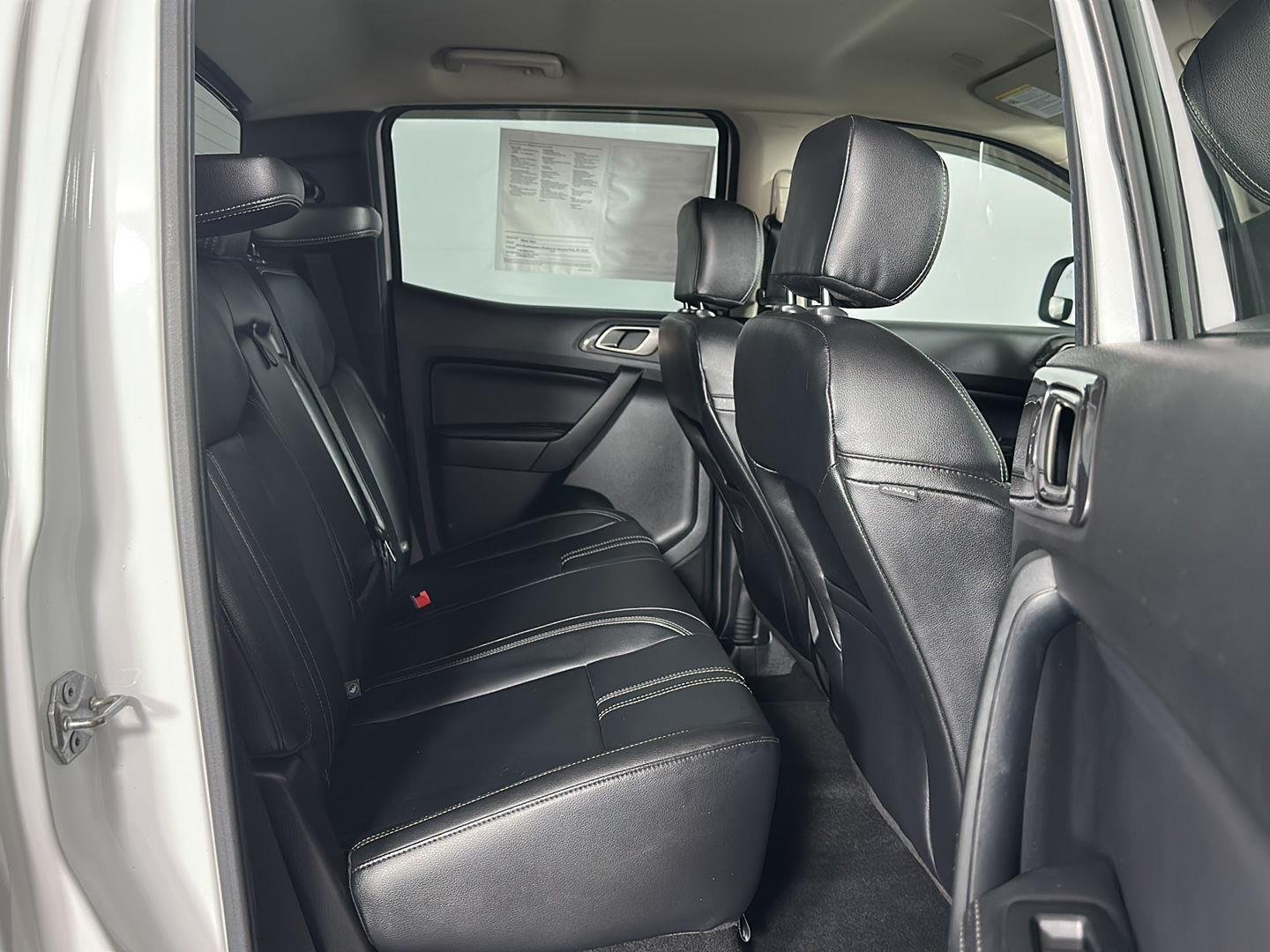 Used 2019 Oxford White Ford LARIAT image 31