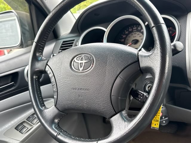 Used 2011 Pyrite Mica Toyota SR5 image 12