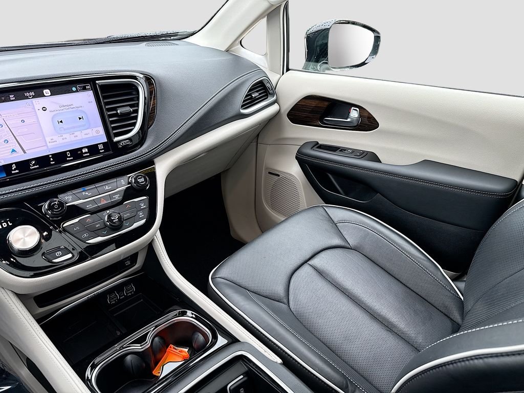 Used 2023 Bright White Clearcoat Chrysler Hybrid Limited image 25