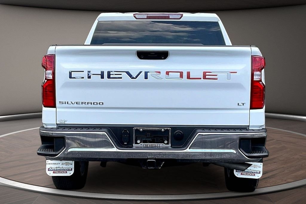 Used 2024 White Chevrolet LT image 4