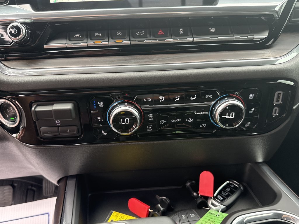 2024 GMC Sierra 1500 SLT - Photo 29