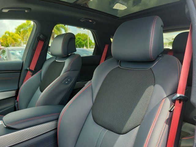 2025 GENESIS GV70 Standard - Photo 16