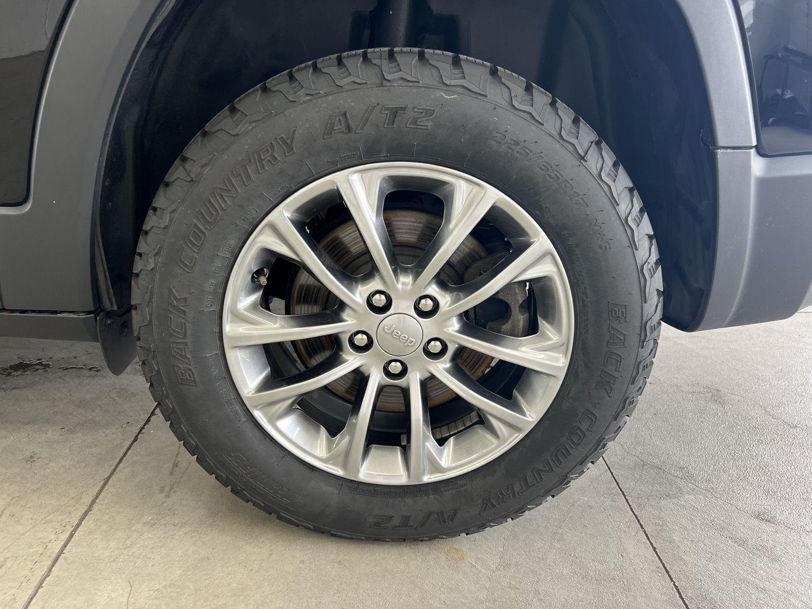 2021 Jeep Cherokee Latitude Lux - Photo 10