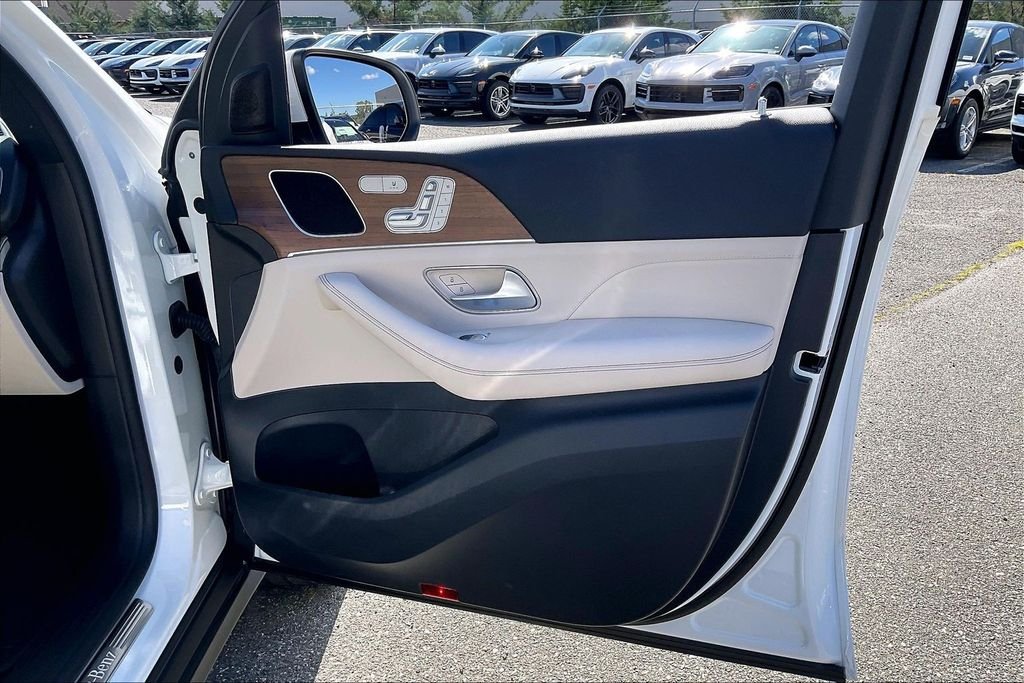 2025 Mercedes-Benz GLE GLE450 - Photo 16
