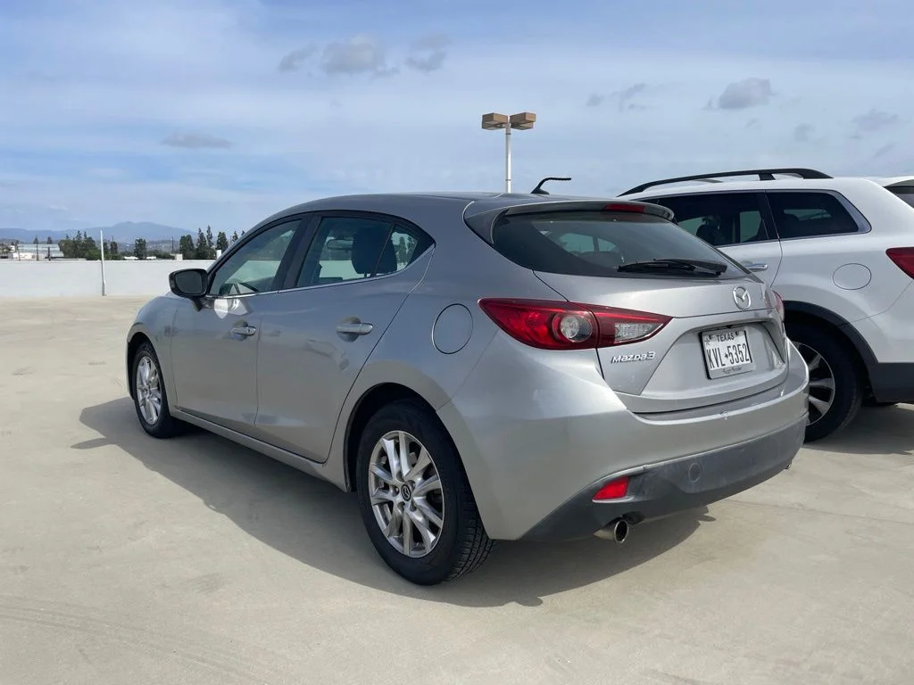 Used 2016 Liquid Silver Metallic Mazda i Sport image 4