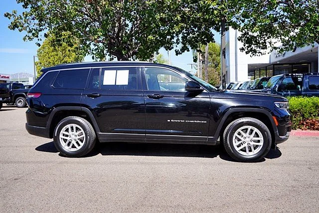 Used 2023 Black Jeep Laredo image 6