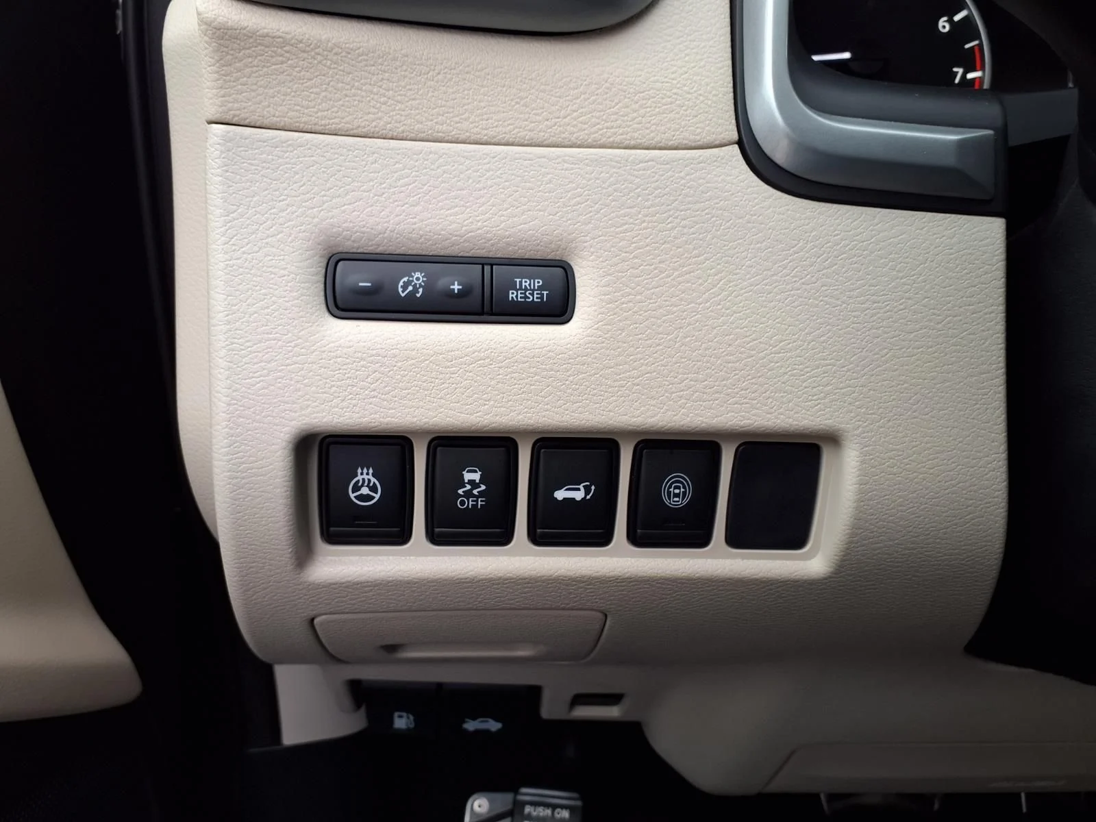 Used 2023 Gray Nissan Platinum image 22