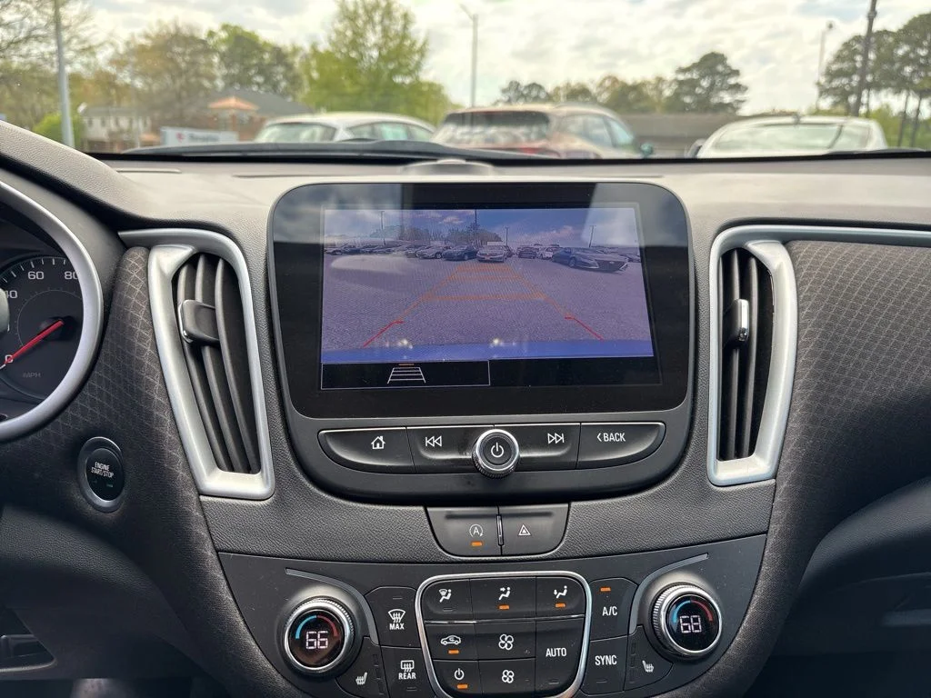 Used 2024 Gray Chevrolet LT image 18