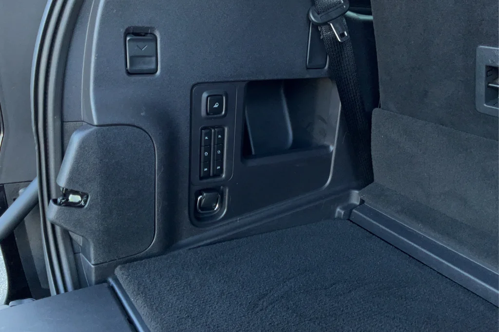 Used 2025 Black Ford Platinum image 49