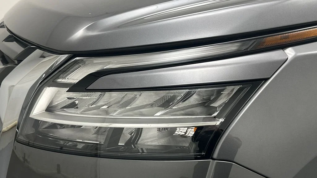 Certified Used 2023 Gray Nissan Platinum image 20