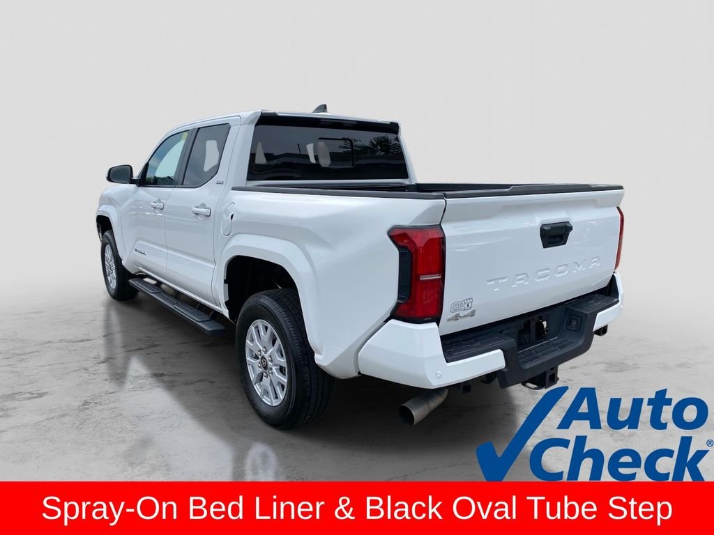 Used 2025 White Toyota SR5 image 3