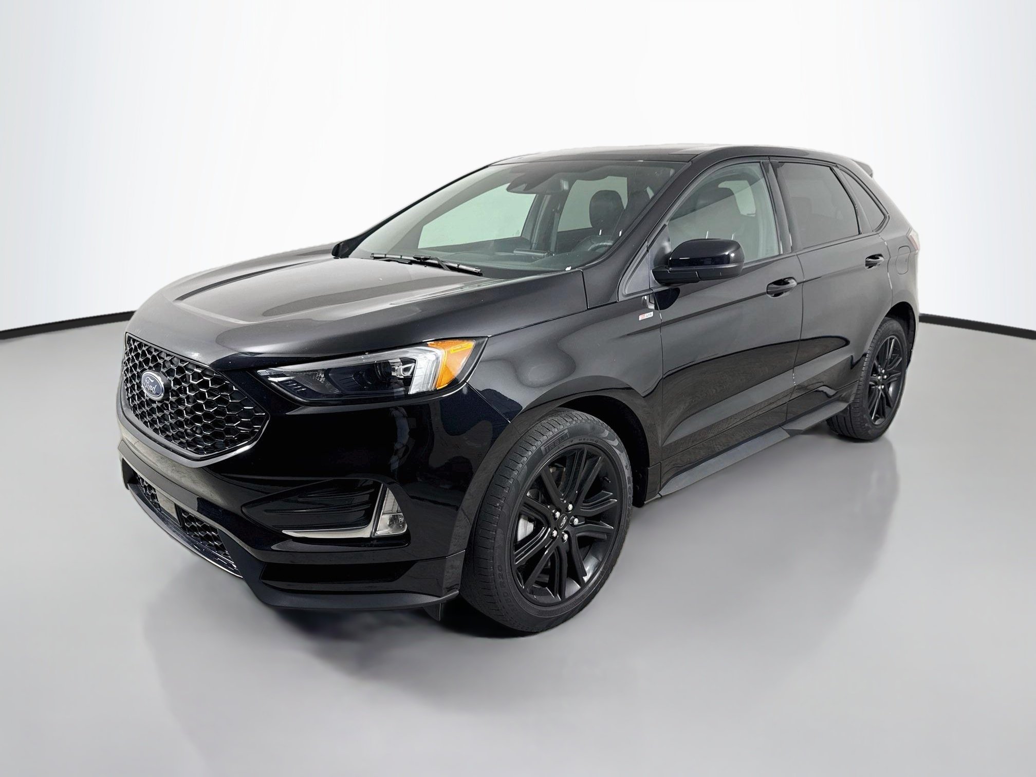 Used 2024 Agate Black Metallic Ford ST-Line image 3