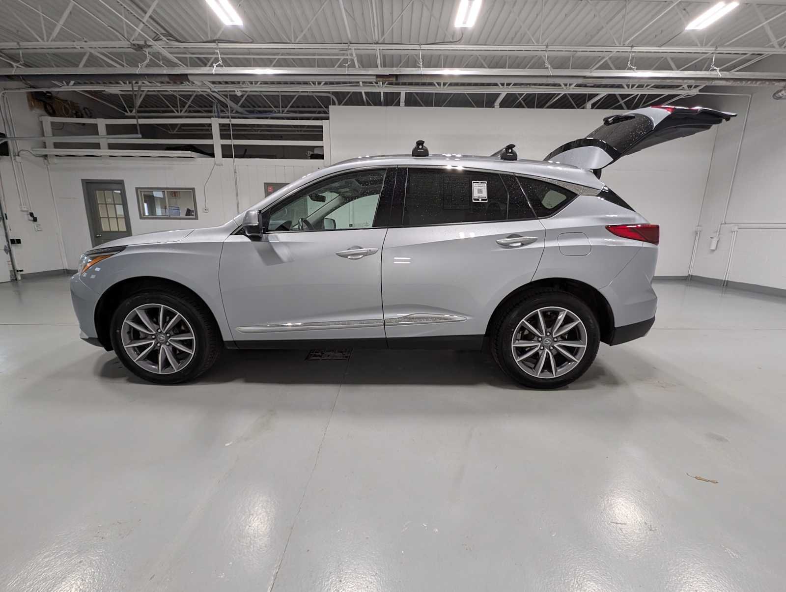 Used 2023 Lunar Silver Metallic Acura w/Technology Package image 12