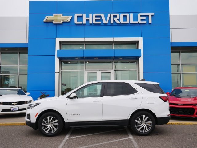Used 2024 Chevrolet Equinox LT with VIN 3GNAXUEG8RS217175 for sale in Roseville, Minnesota