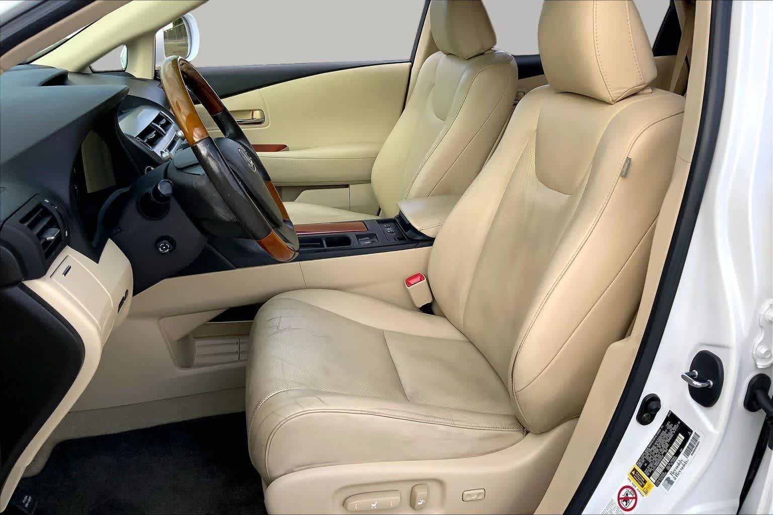 Used 2010 Starfire Pearl Lexus  image 7