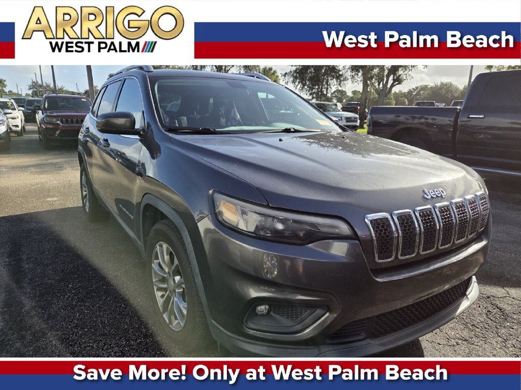 Used 2019 Granite Crystal Metallic Clearcoat Jeep Latitude Plus image 1