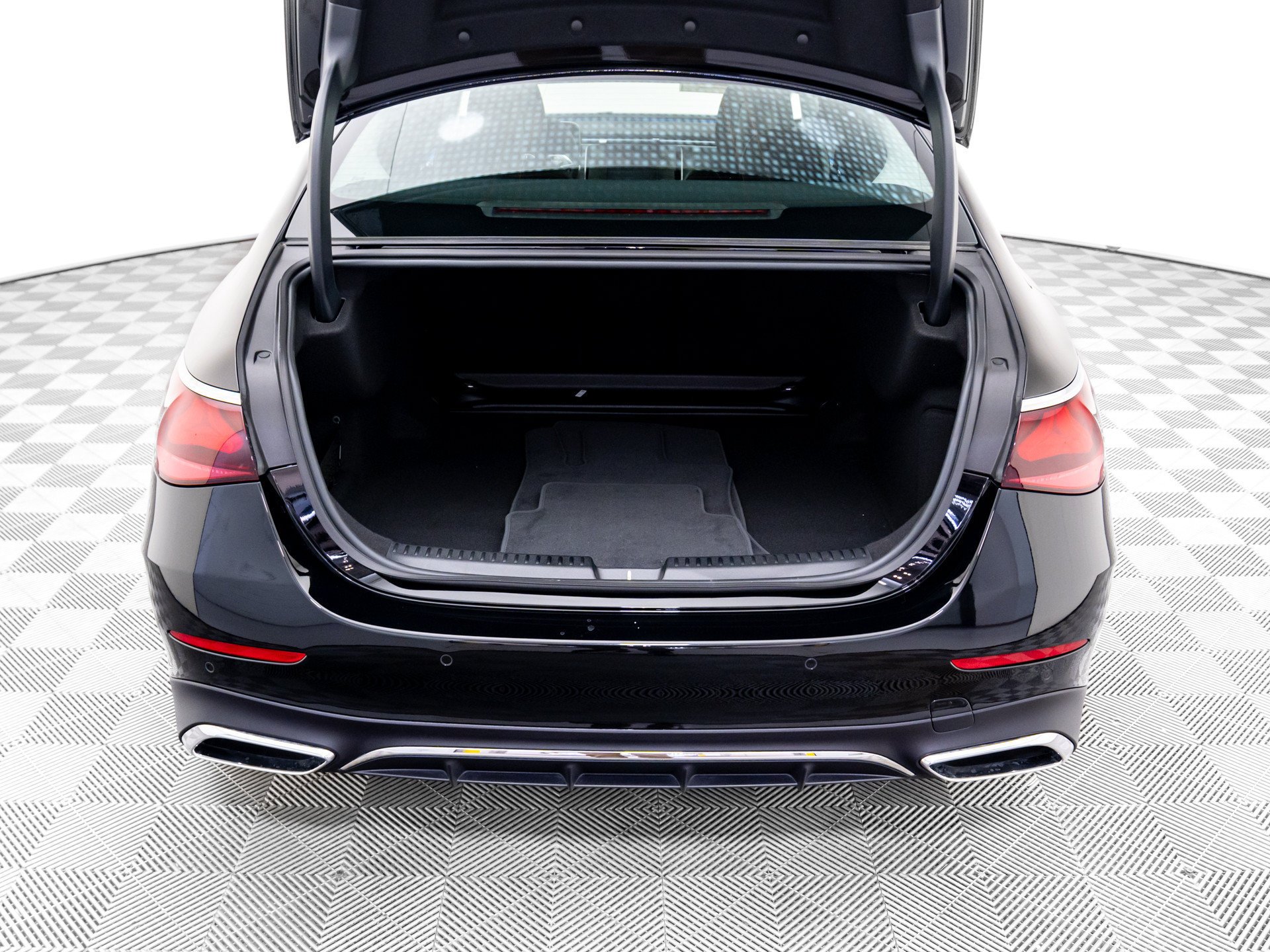 New 2026 Black Mercedes-Benz E 350 image 70