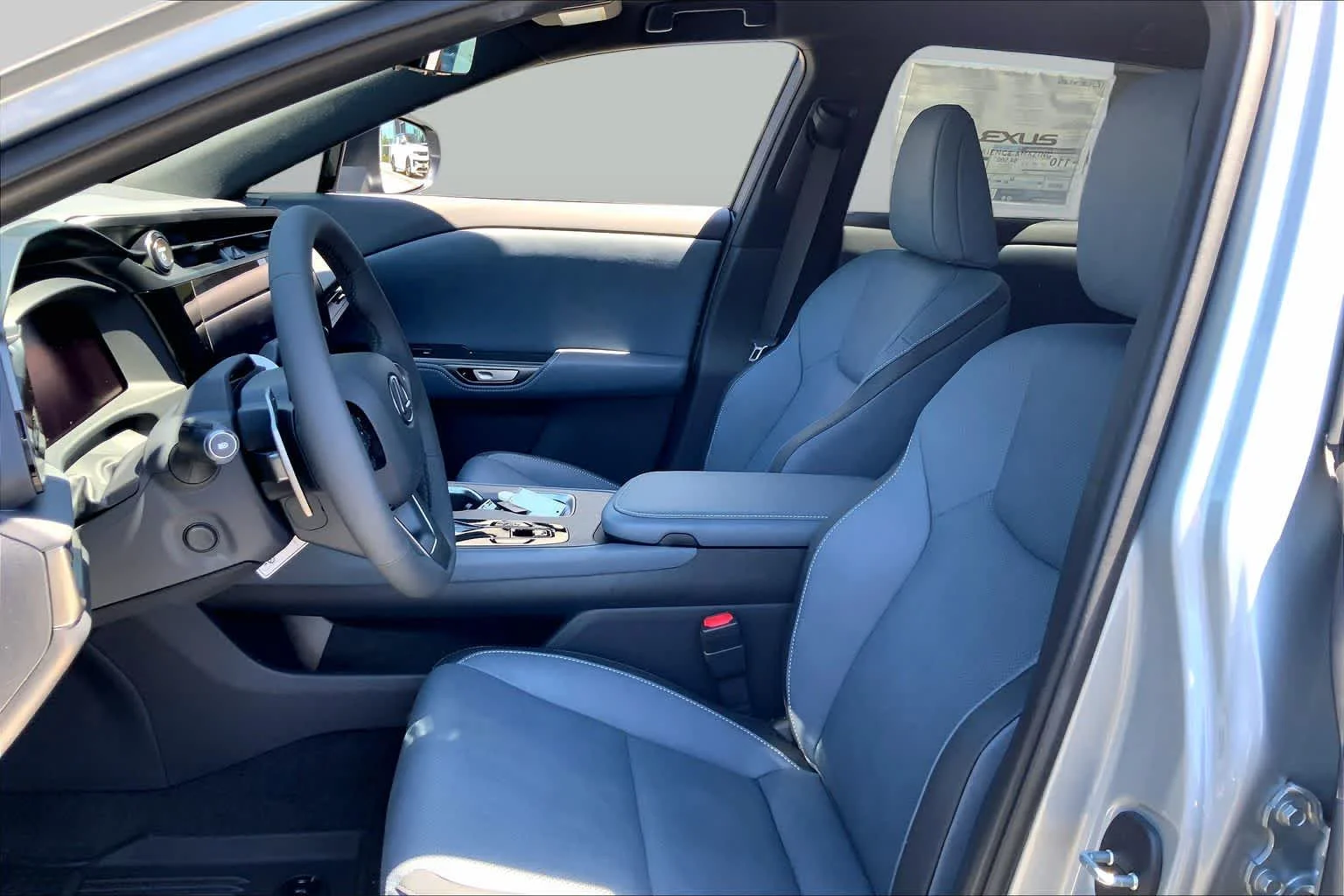 New 2026 Iridium Lexus Premium image 9