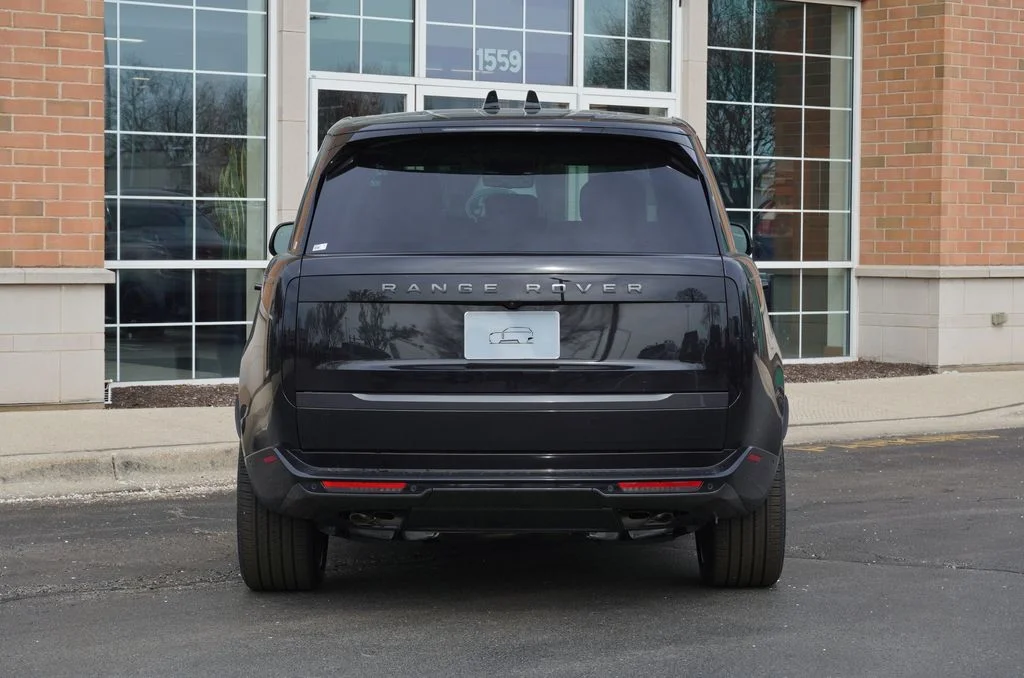 New 2026 Santorini Black Land Rover SE image 5