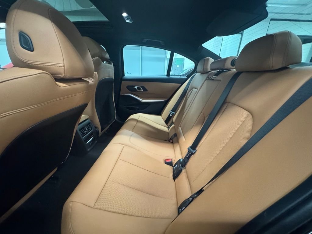 New 2026 Black Sapphire Metallic BMW 330i xDrive image 21