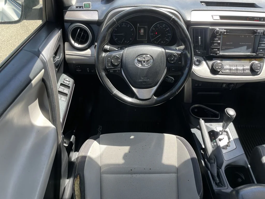 Used 2017 Super White Toyota XLE image 12