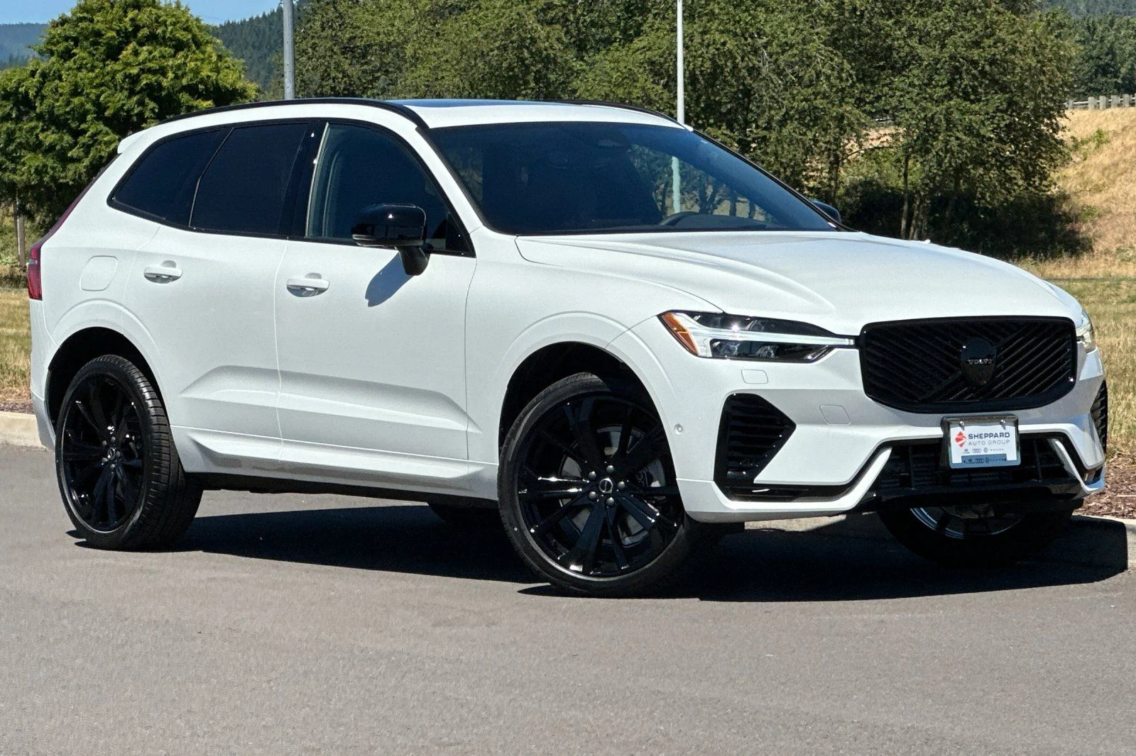 New 2026 Crystal White Volvo Ultra image 1