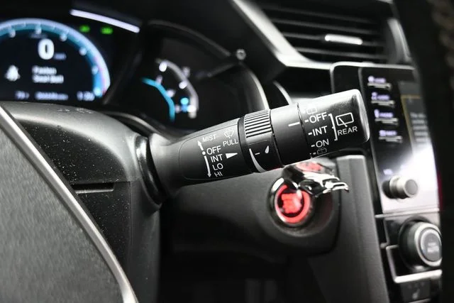 Used 2020  Honda EX image 19