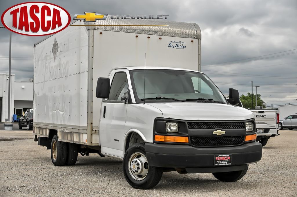 2015 Chevrolet Express 4500 159" WB's photo