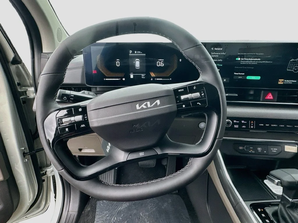 New 2027 Ivory Silver Kia EX image 11