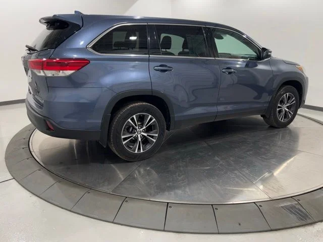 Used 2019 Blue Toyota LE Plus image 5