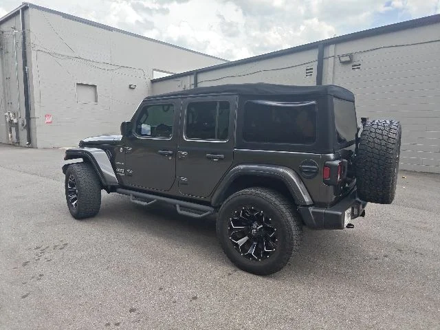 Used 2018 Gray Jeep Unlimited Sahara image 5