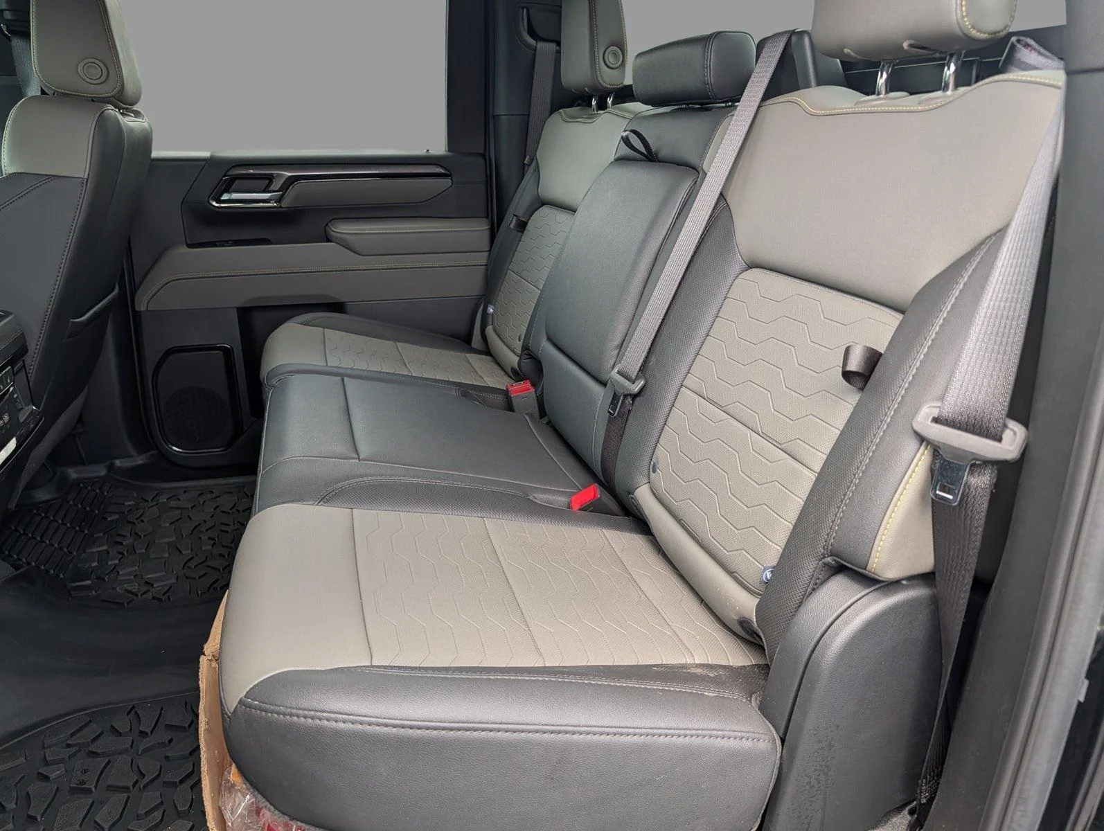 Used 2025 Black Chevrolet ZR2 image 33