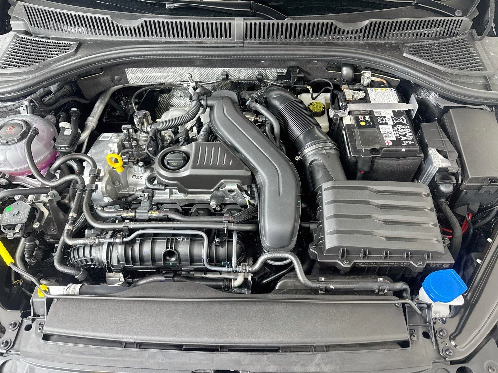 New 2027 Deep Black Pearl Volkswagen SE image 29