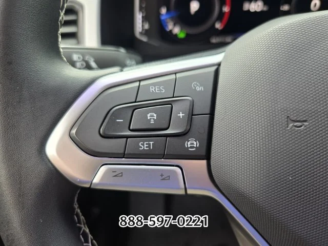 Used 2022 Pure White Volkswagen 3.6L V6 SE W/TECHNOLOGY image 29