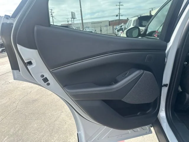 Used 2023 White Ford Premium image 9