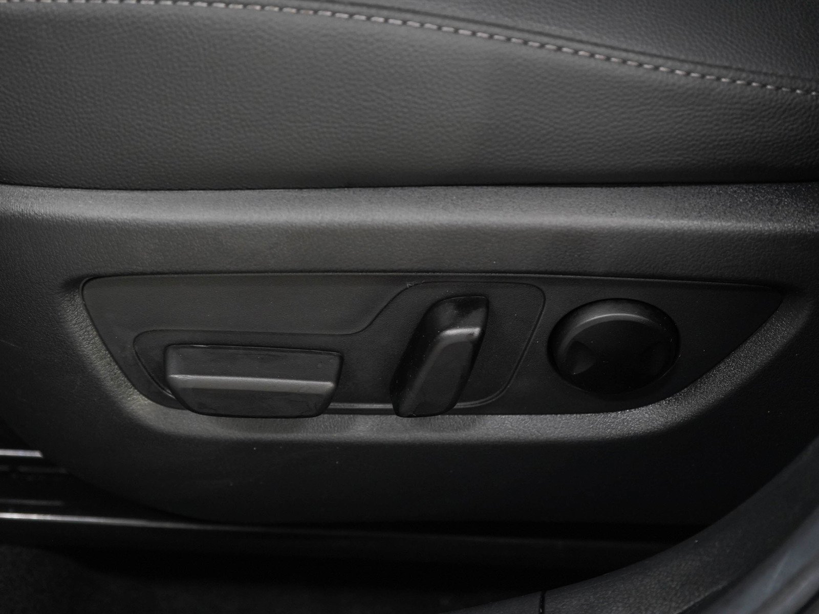 Used 2024 Wind Chill Pearl Mazda 2.5 S Premium Package image 24