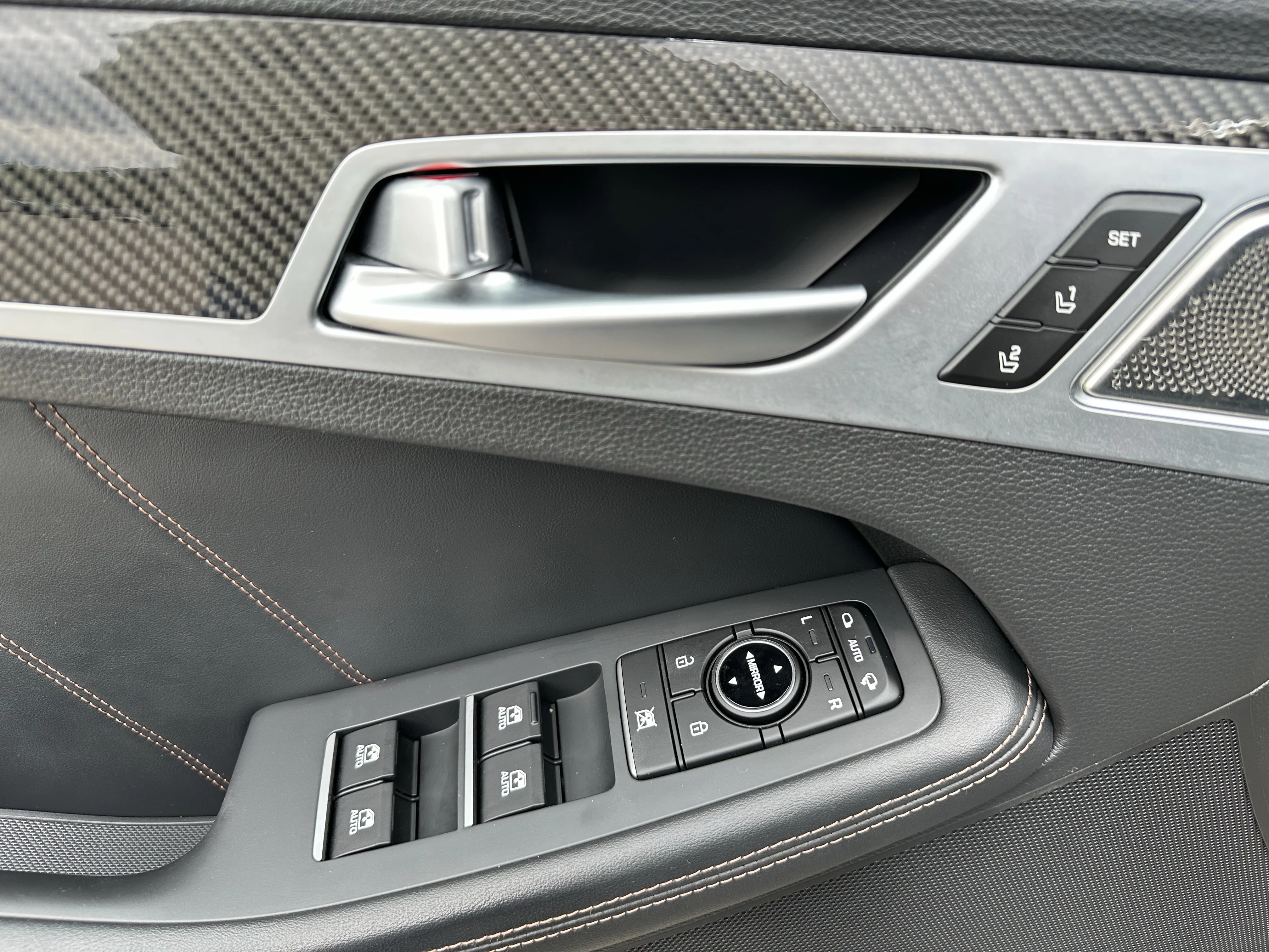 Used 2020 Himalayan Grey Metallic Genesis 3.3T Sport image 9