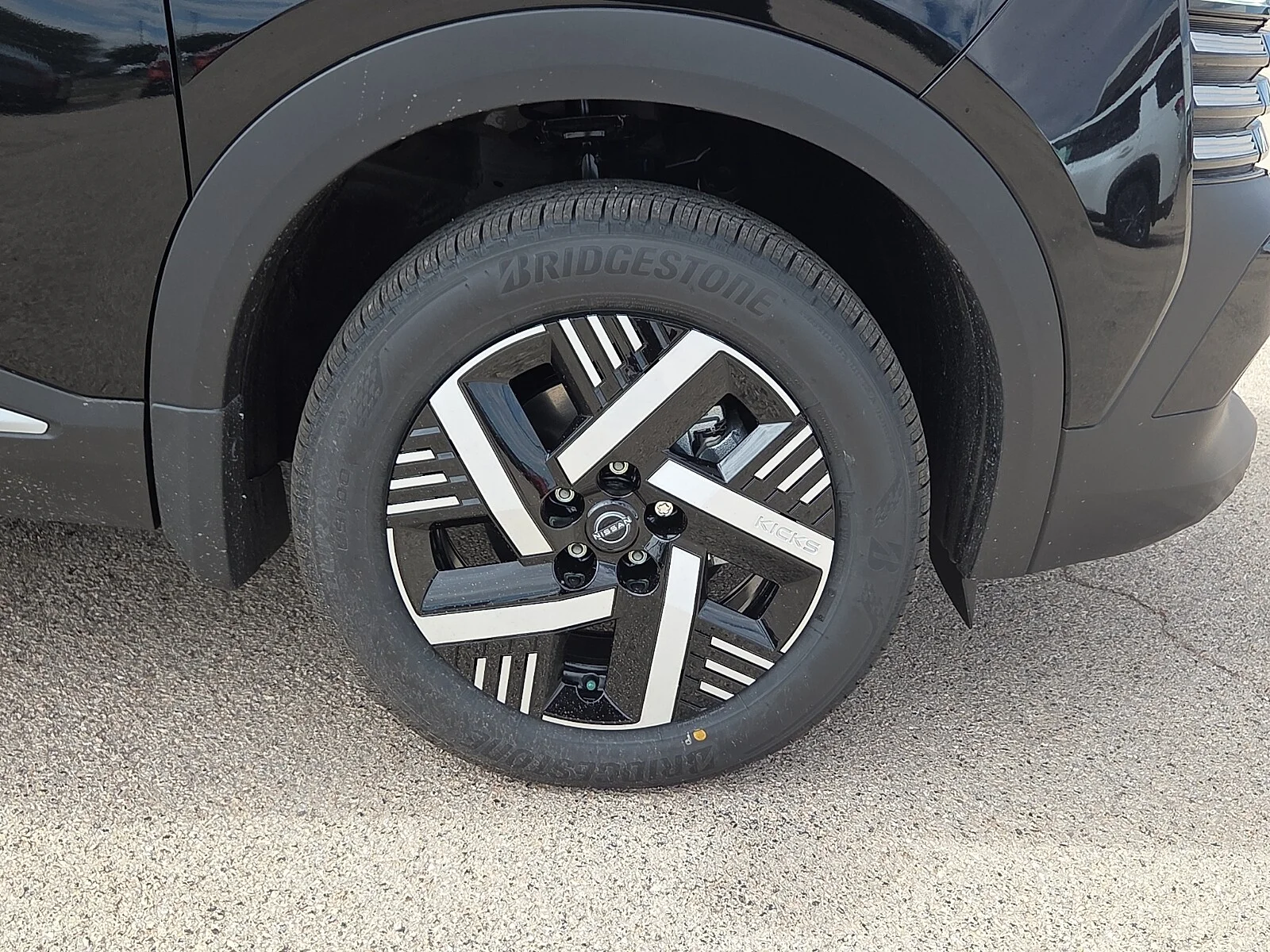 New 2027 KH3 Super Blac Nissan SV Front-Wheel Drive image 7