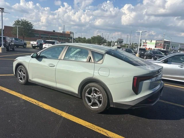 Used 2025 Gray Kia LXS image 4