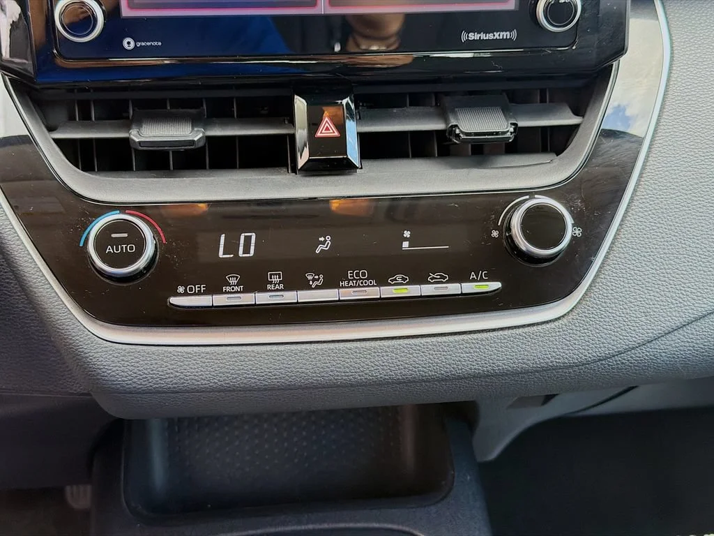 2022 Toyota Corolla LE - Photo 12
