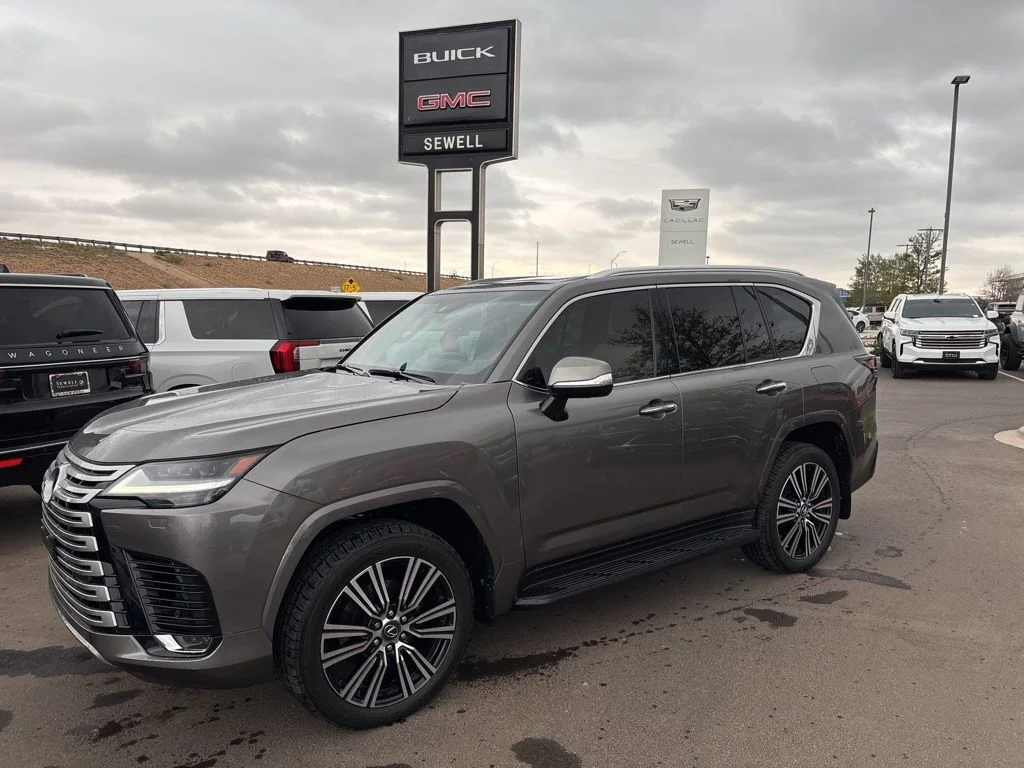 2024 Lexus LX 600 600 Luxury's photo