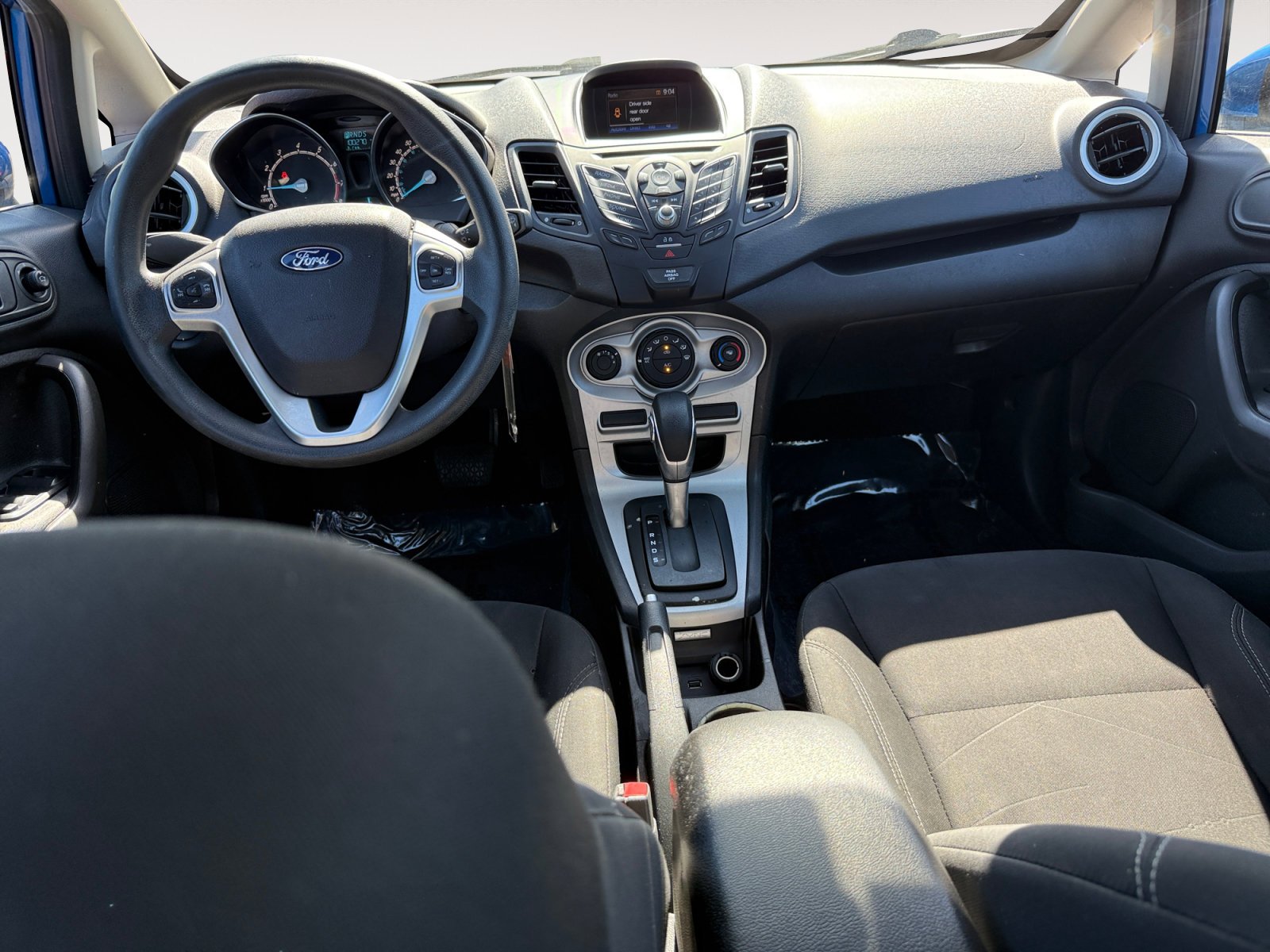 Used 2019 Lightning Blue Metallic Ford SE image 15
