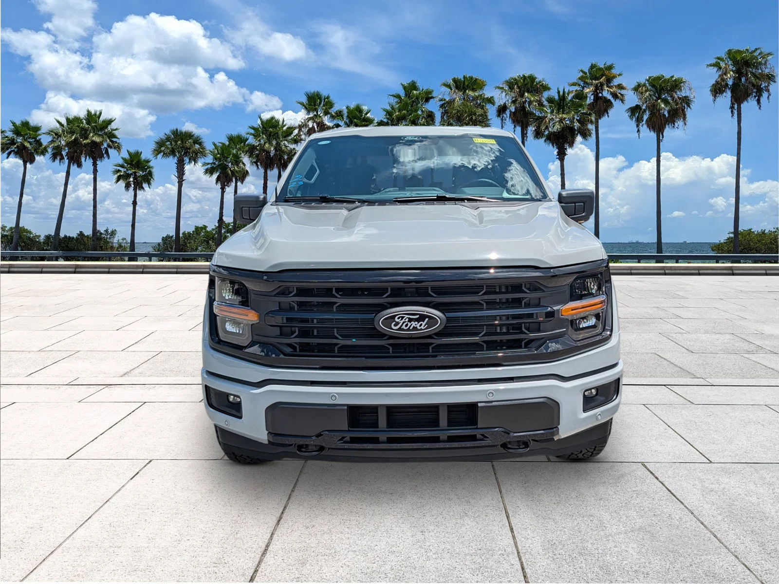 New 2026 Avalanche Ford XLT image 2