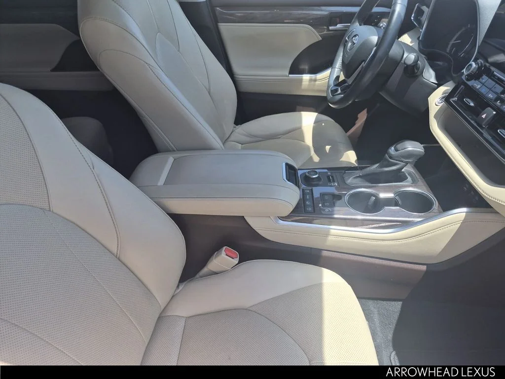 Used 2022 Gold Toyota Limited image 16