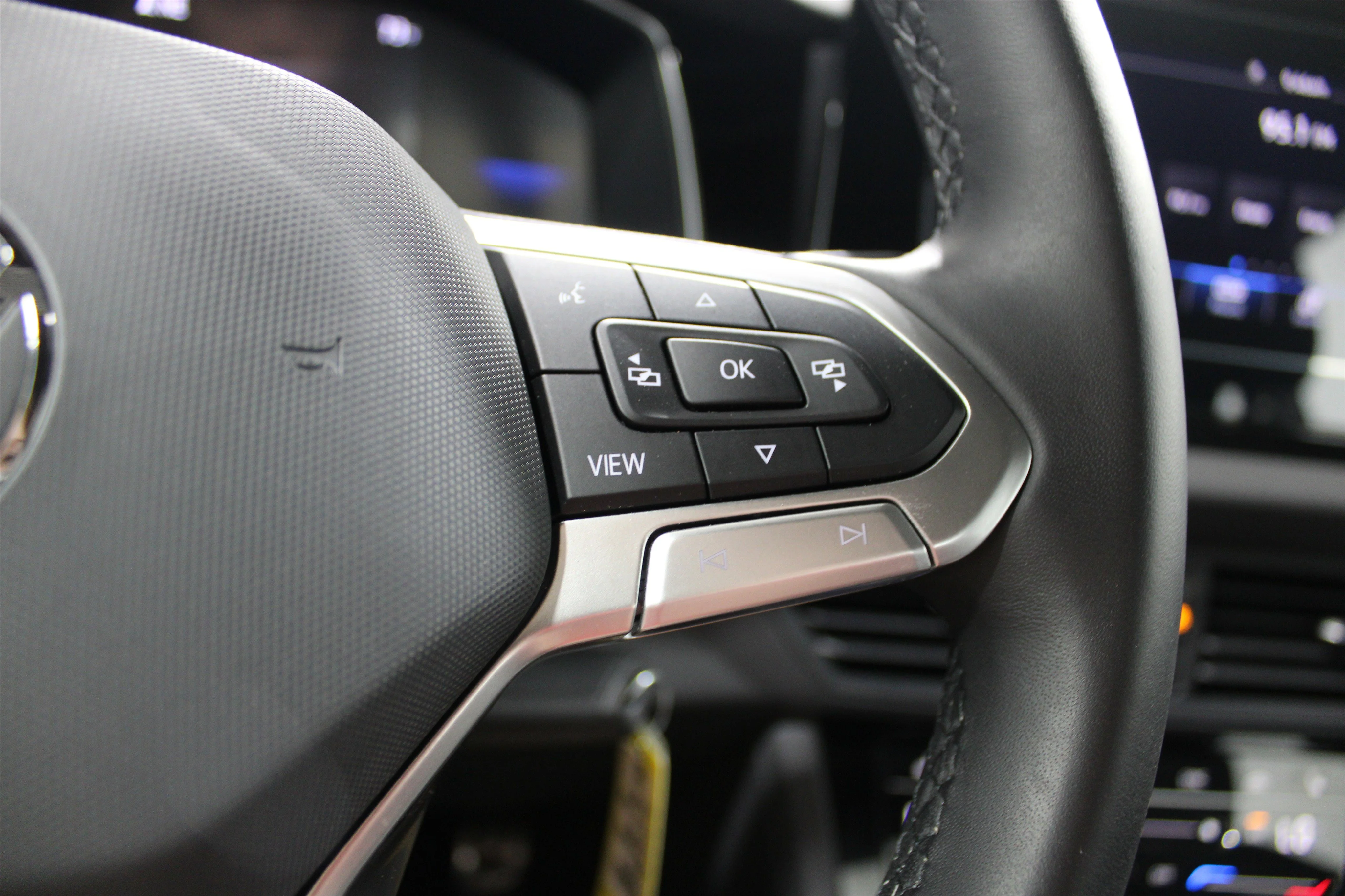 2025 Volkswagen Jetta Sport - Photo 11