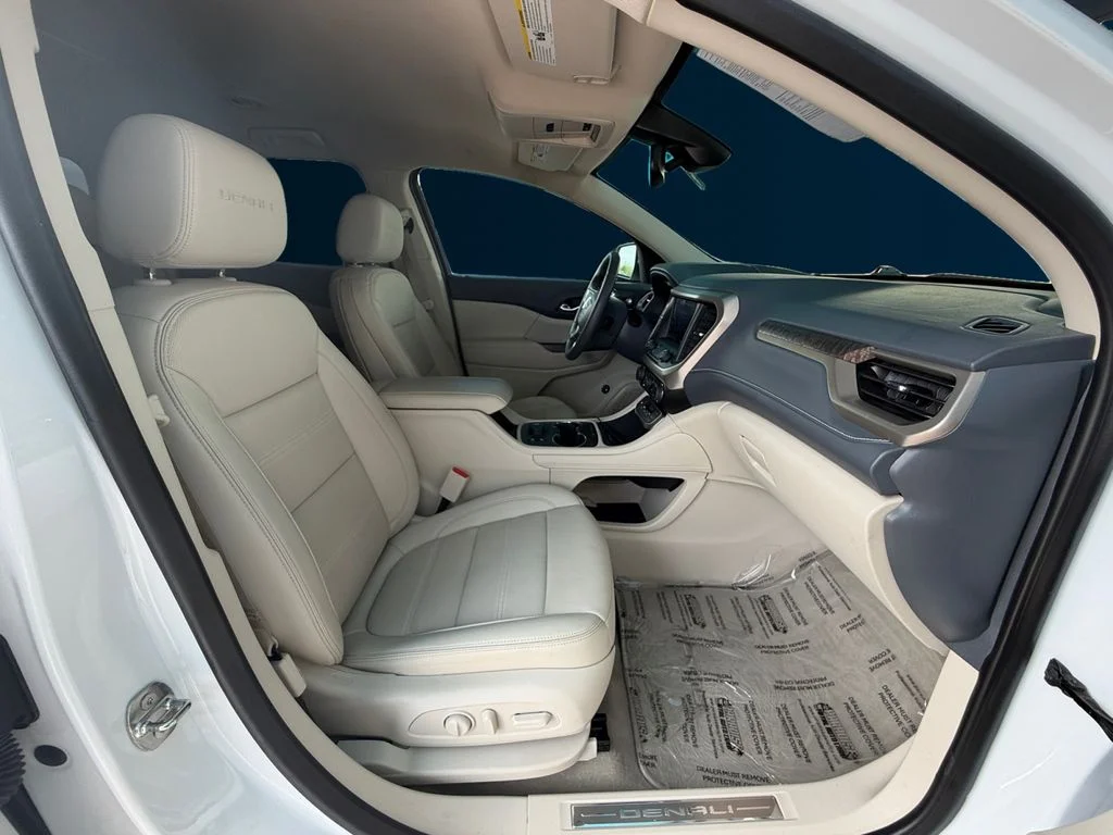 Used 2023 White GMC Denali image 17